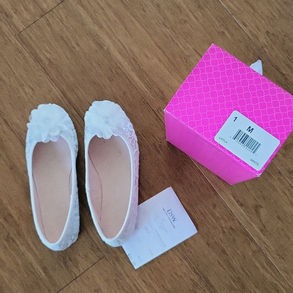 Girls shoes